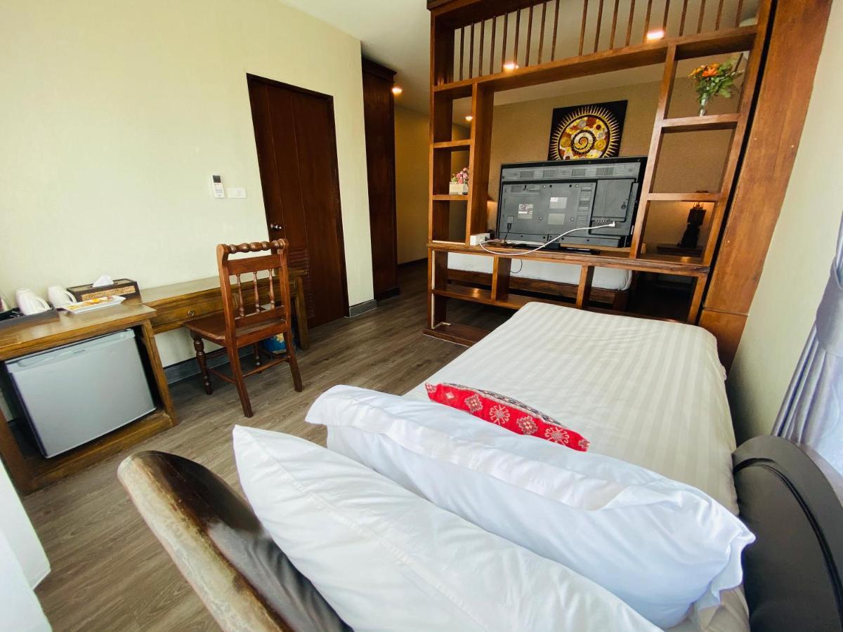 C Hotel Boutique And Comfort Chiang Mai Exteriör bild